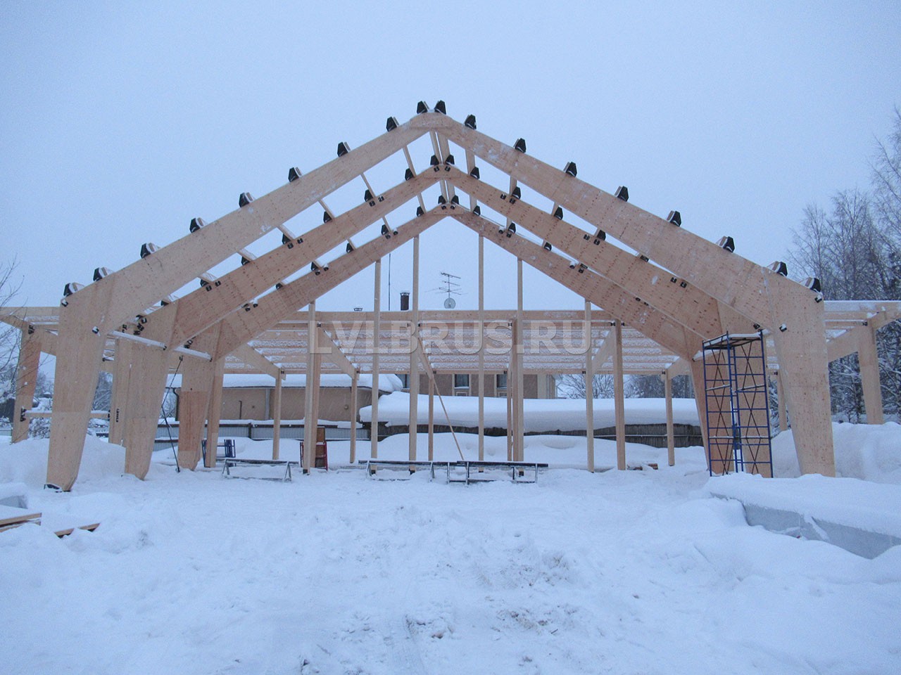 Примеры строительства деревянных спортивных сооружений из наших конструкций 